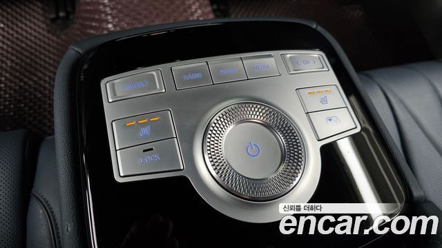 Genesis G80 2022 — photo 19