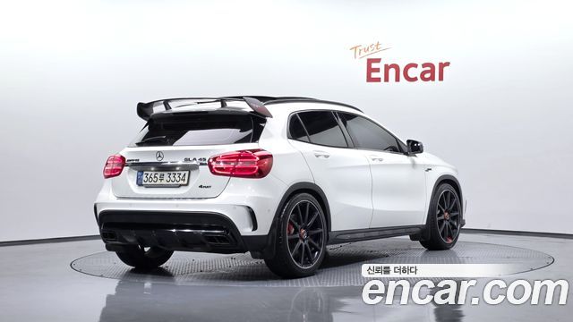 Mercedes-Benz GLA-Class 2016 — photo 2