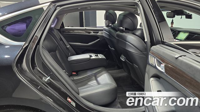 Genesis G80 2018 — photo 17