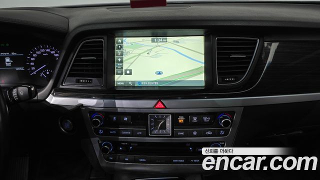 Genesis G80 2018 — photo 19
