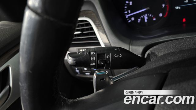 Genesis G80 2018 — photo 21