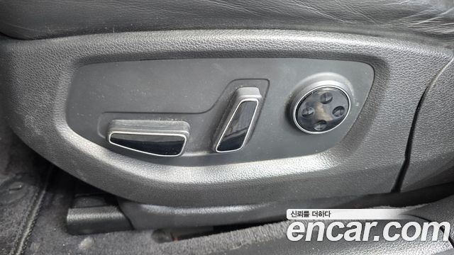Genesis G80 2018 — photo 25