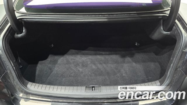 Genesis G80 2018 — photo 33