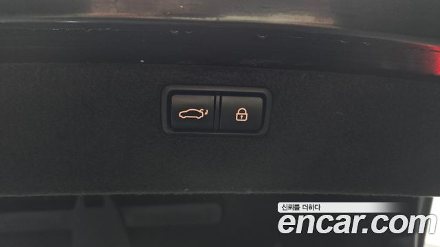 Genesis G80 2018 — photo 34