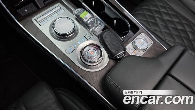 Genesis GV80 2023 — photo 12