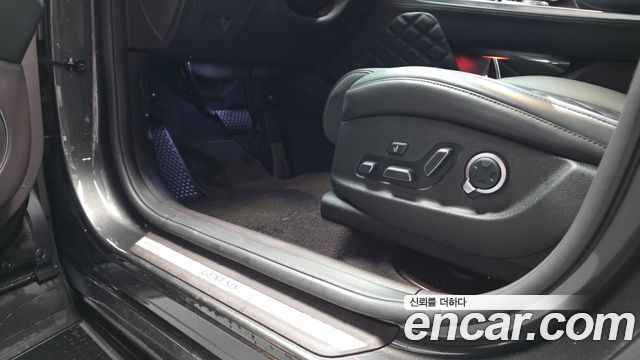 Genesis GV80 2023 — photo 32