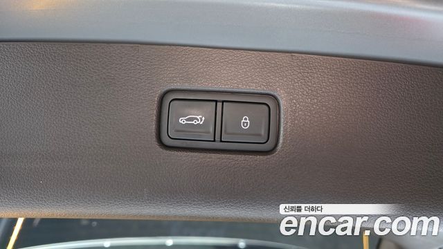 Genesis GV80 2023 — photo 34
