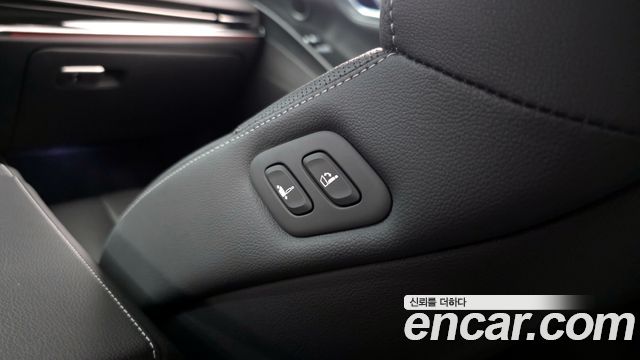 Genesis G80 2022 — photo 28