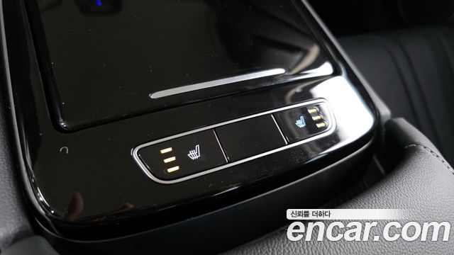 Genesis G80 2022 — photo 29