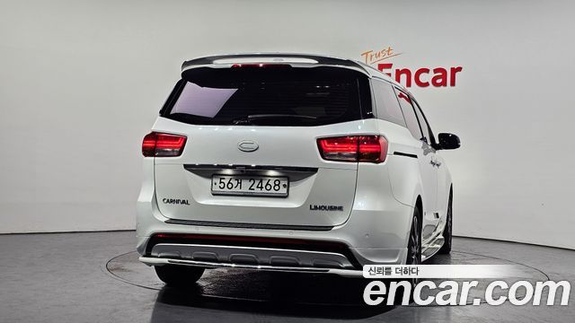 Kia Canival 2018 — photo 4