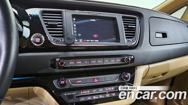 Kia Canival 2018 — photo 14