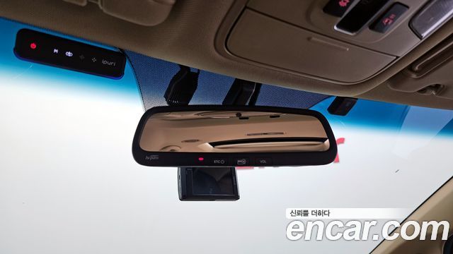 Kia Canival 2018 — photo 16
