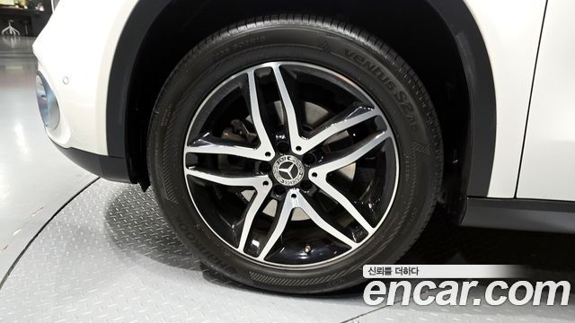 Mercedes-Benz GLA-Class 2018 — photo 5