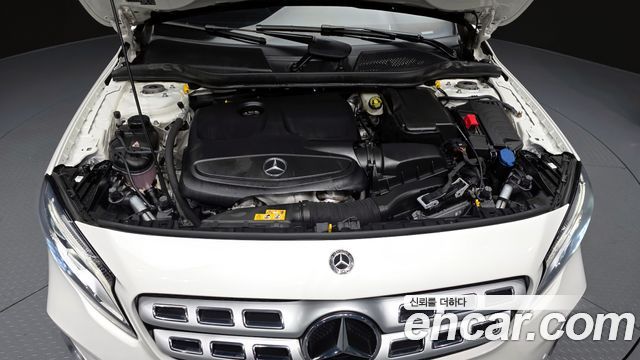 Mercedes-Benz GLA-Class 2018 — photo 6