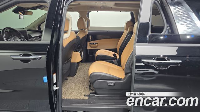 Kia Canival 2021 — photo 11