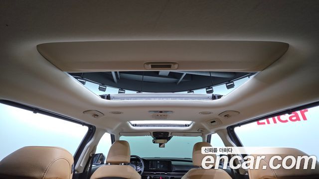 Kia Canival 2021 — photo 15