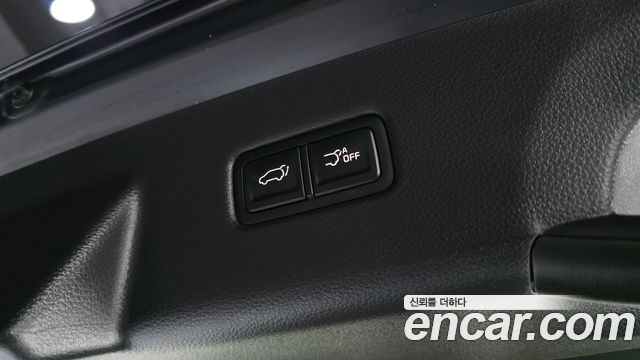 Kia Canival 2021 — photo 16