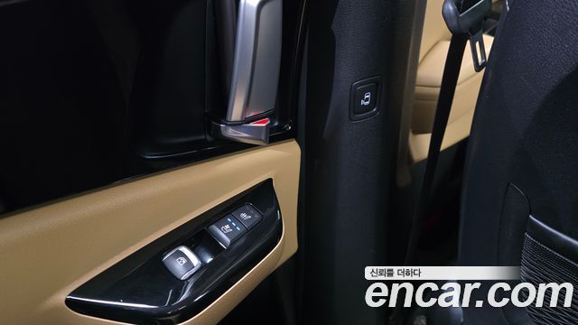 Kia Canival 2021 — photo 17