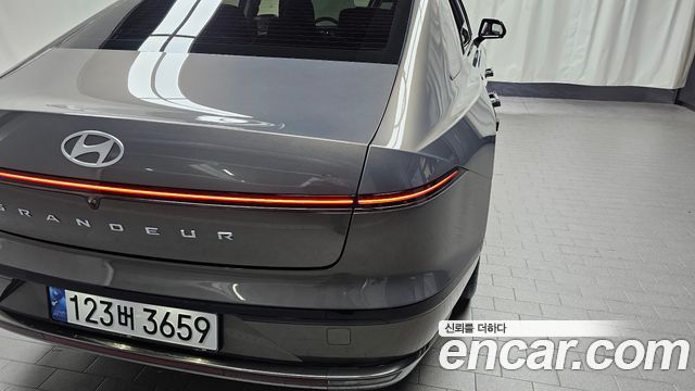 Hyundai Grandeur 2023 — photo 9