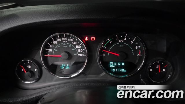 Jeep Wrangler 2017 — photo 11