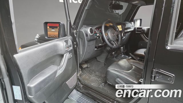 Jeep Wrangler 2017 — photo 13