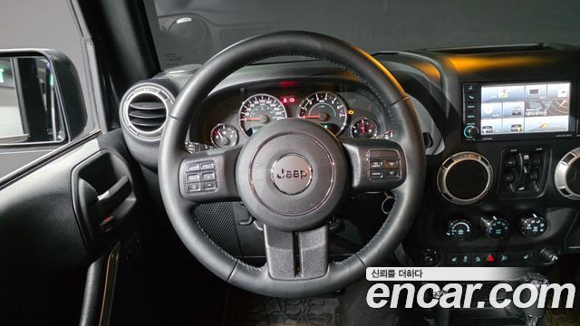 Jeep Wrangler 2017 — photo 19