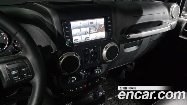 Jeep Wrangler 2017 — photo 20