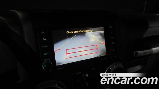 Jeep Wrangler 2017 — photo 21