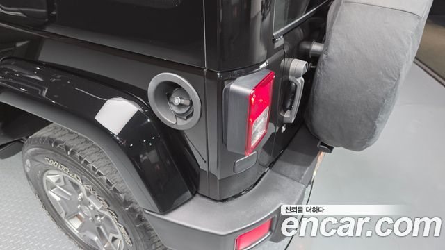 Jeep Wrangler 2017 — photo 9