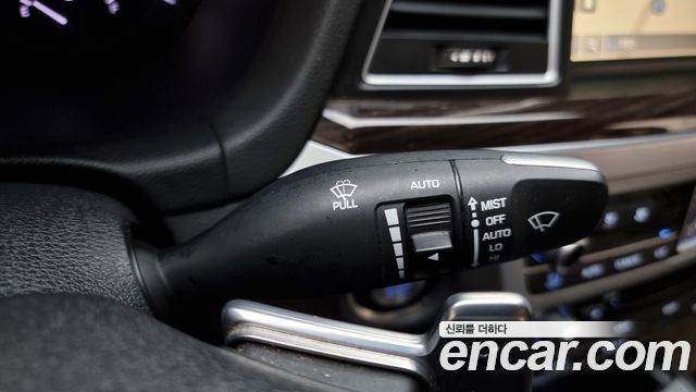 Genesis G80 2018 — photo 16