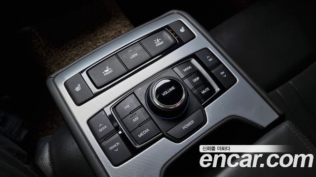 Genesis G80 2018 — photo 18