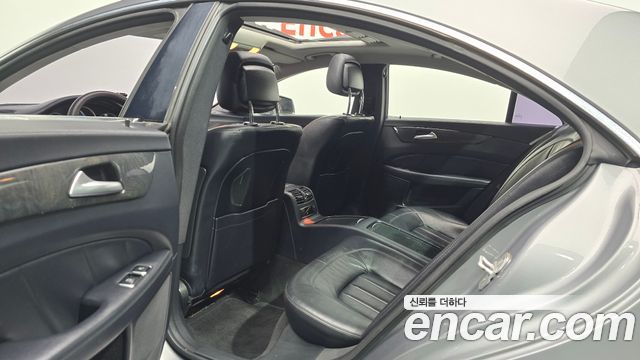 Mercedes-Benz CLS-Class 2012 — photo 11