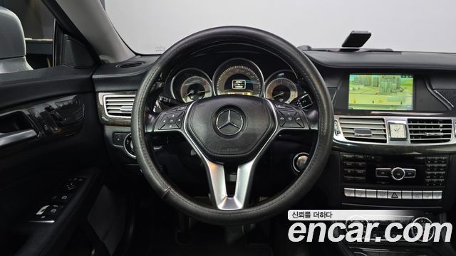 Mercedes-Benz CLS-Class 2012 — photo 12