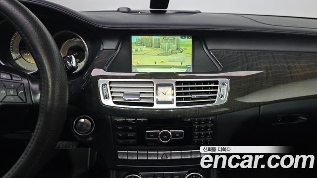 Mercedes-Benz CLS-Class 2012 — photo 13