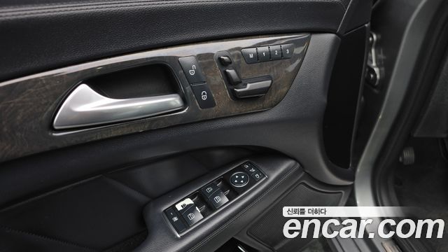 Mercedes-Benz CLS-Class 2012 — photo 15