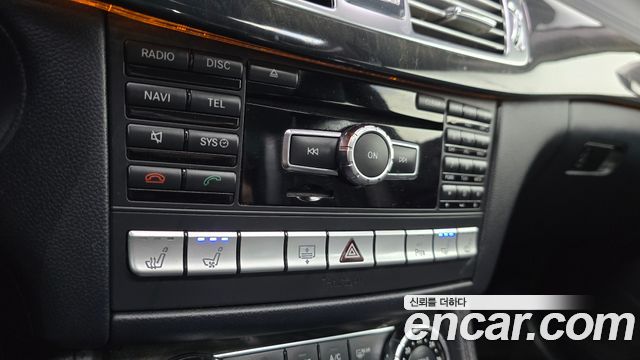 Mercedes-Benz CLS-Class 2012 — photo 17