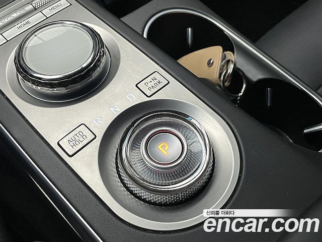 Genesis GV70 2022 — photo 9