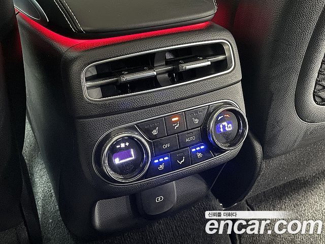 Genesis GV70 2022 — photo 20