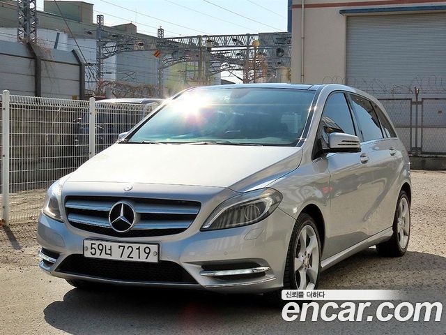 Mercedes-Benz B-Class 2013 — photo 2