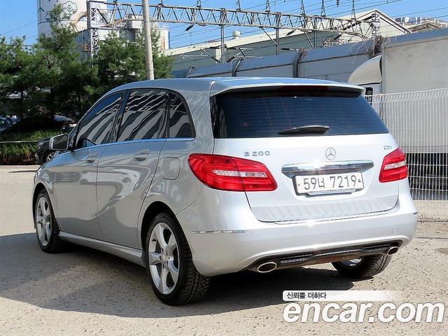 Mercedes-Benz B-Class 2013 — photo 3