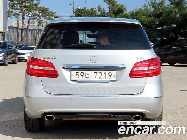 Mercedes-Benz B-Class 2013 — photo 4
