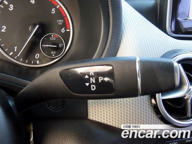 Mercedes-Benz B-Class 2013 — photo 10