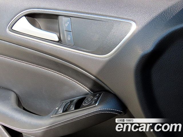 Mercedes-Benz B-Class 2013 — photo 11