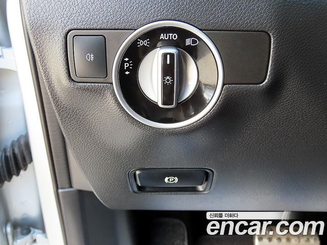 Mercedes-Benz B-Class 2013 — photo 12
