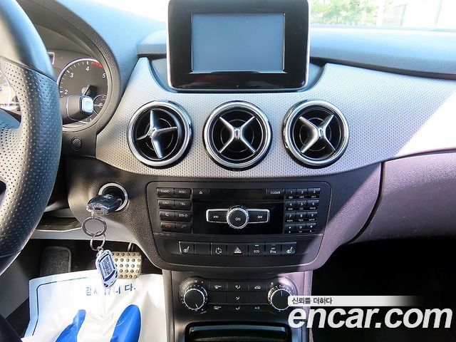 Mercedes-Benz B-Class 2013 — photo 14