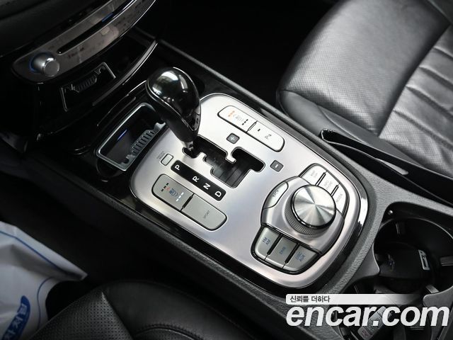 Hyundai Genesis 2012 — photo 9
