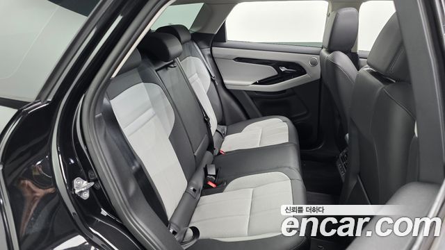 Land Rover Range Rover Evoque 2024 — photo 17