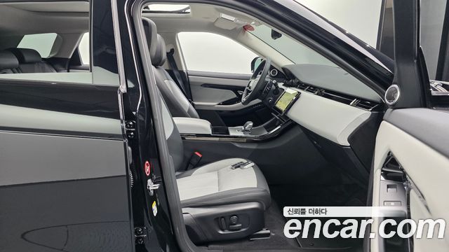 Land Rover Range Rover Evoque 2024 — photo 18