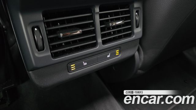 Land Rover Range Rover Evoque 2024 — photo 23