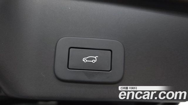 Land Rover Range Rover Evoque 2024 — photo 26